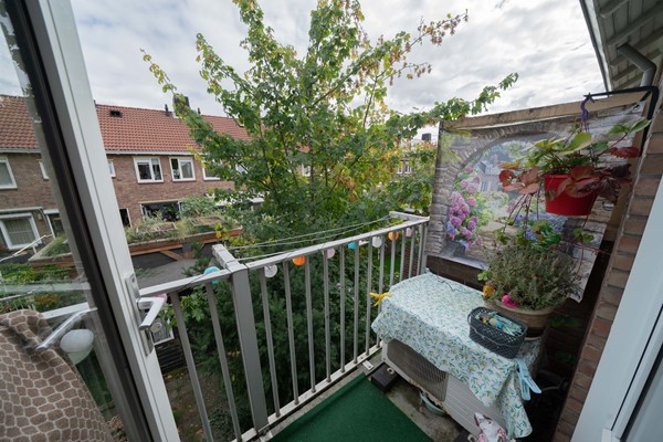 Medium property photo - Medemblikstraat 34-1, 1023 XR Amsterdam